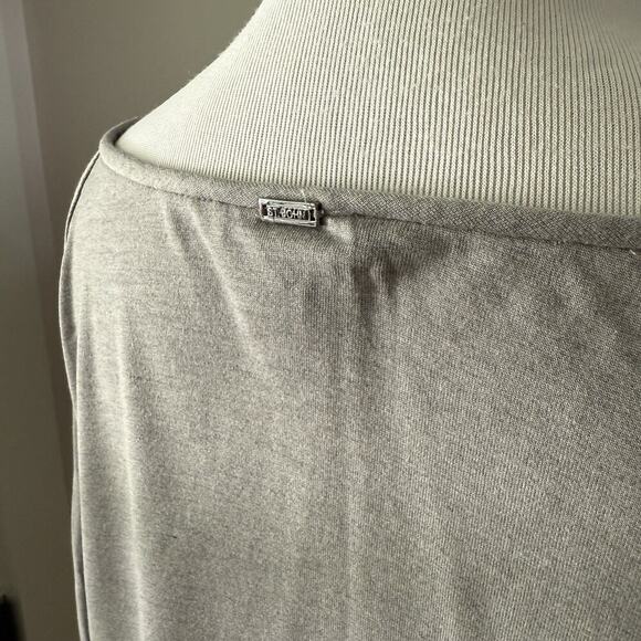 ST. JOHN Knit Top Women’s Size Small Gray Silk Viscose Boatneck LUXE - Picture 7 of 13